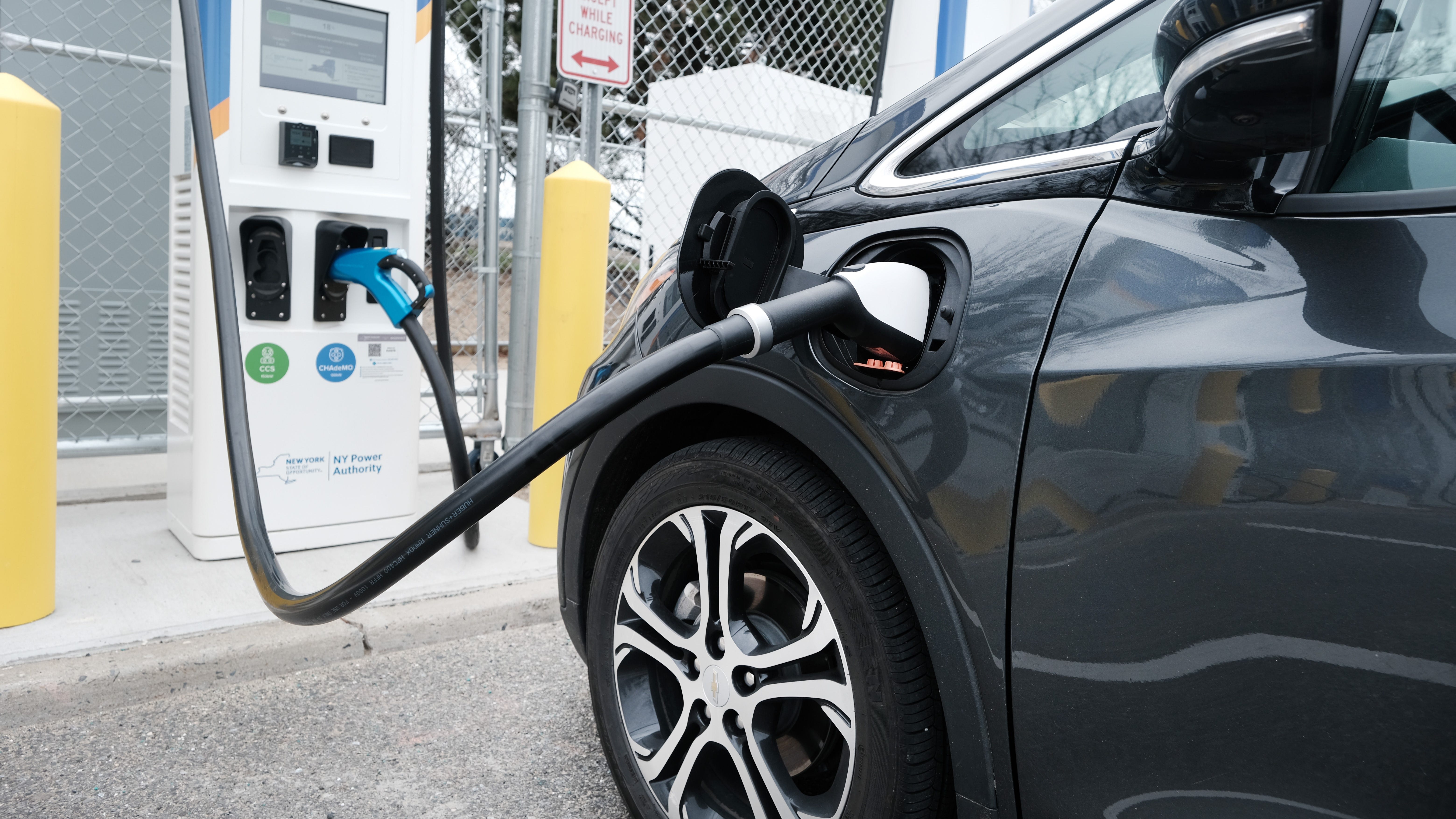 US to spend $5B on network of electric vehicle charging stations
