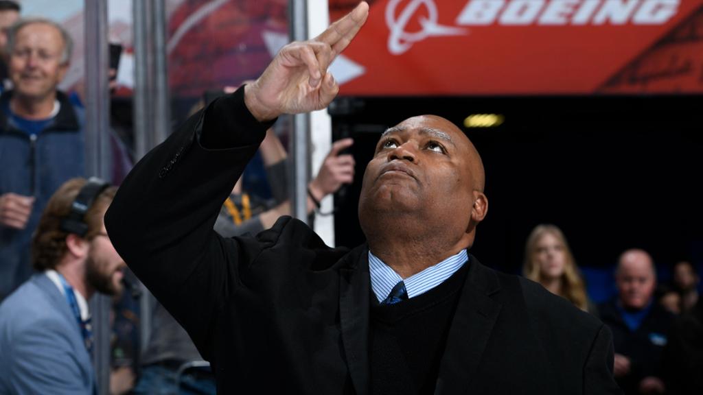 Twitter is crying because Charles Glenn sang the national anthem for the Blues for the last time