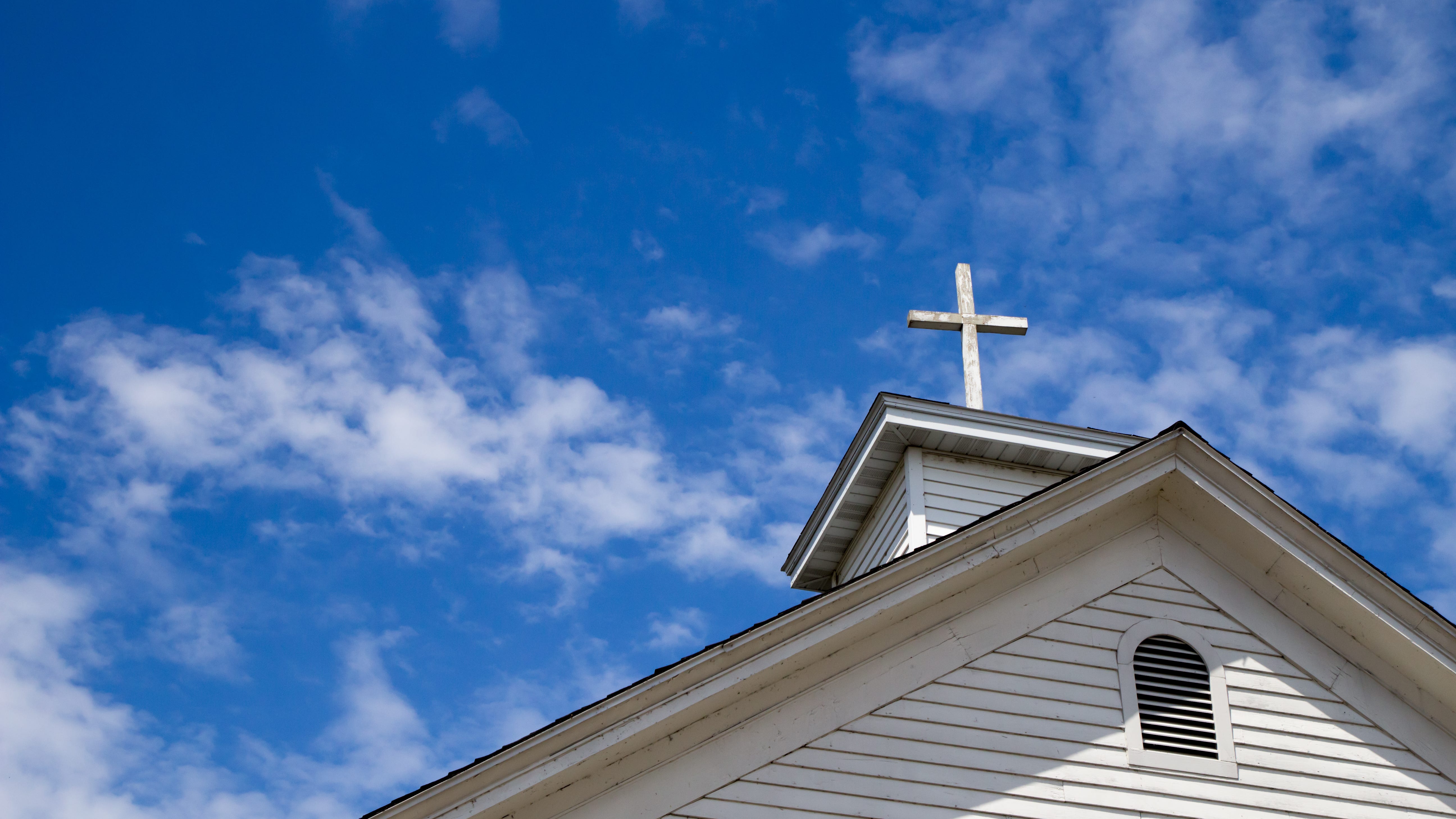 Churches prepare to reopen after SCOTUS rules indoor service OK