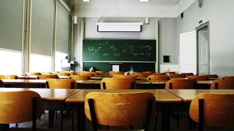 West Suburban School District Considers Removing Class Ranking System