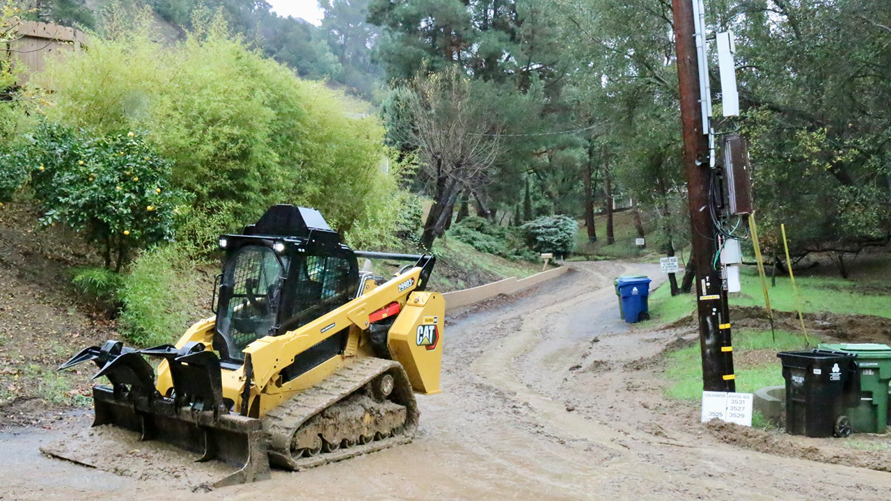 Mud and landslides strike Coldwater Canyon, prompting road closures