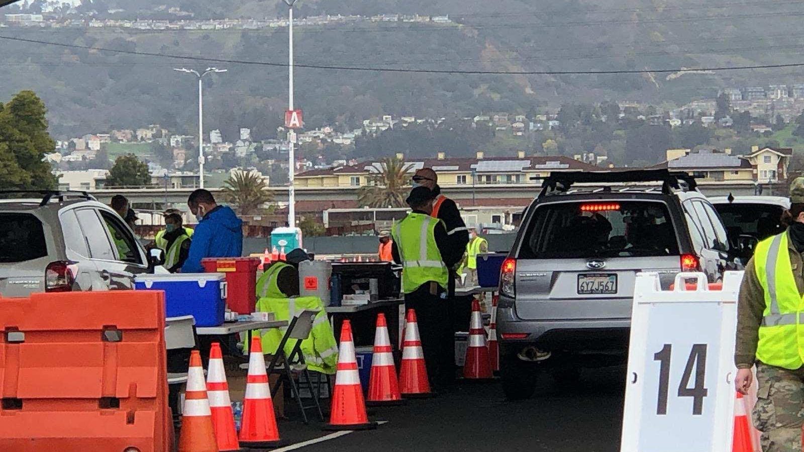 Joint state-federal mass vax site opens at Oakland Coliseum; thousands to be vaccinated on first day