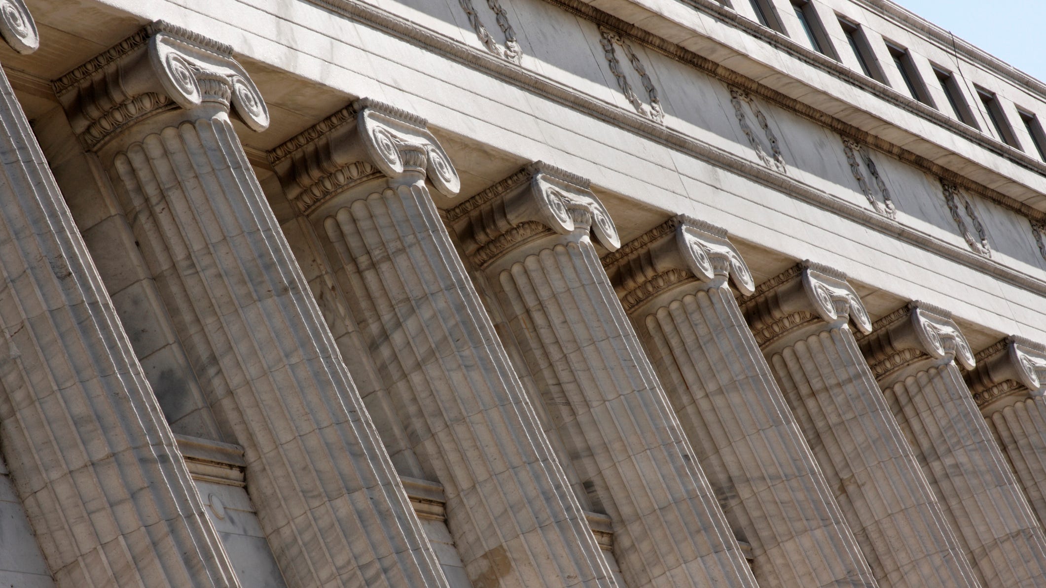Field Museum employees a step closer to unionization