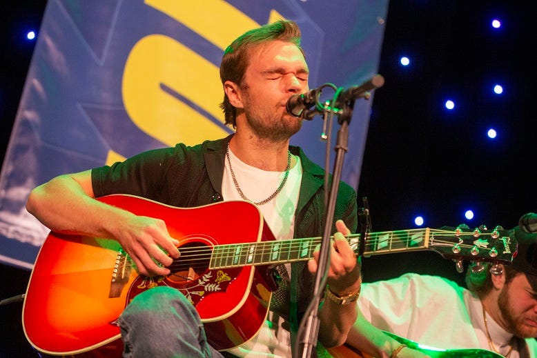 Guitars & Stars