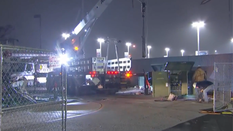 Man electrocuted and burned while trying to steal copper wires in Northeast Philly