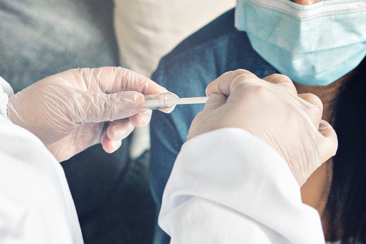 Detroit doc accused of using his own sperm to father hundreds