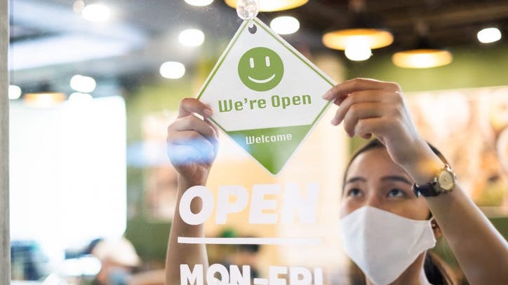 Group Urges Action, Including Winterizing Patios, As 4,000 MI Restaurants Predict Closure