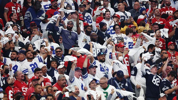 WATCH: Cowboys fans throw trash at refs after chaotic ending in loss to Niners