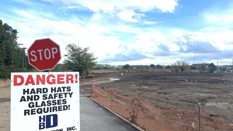 Dierbergs asks for help redeveloping long-vacant Crestwood Mall site