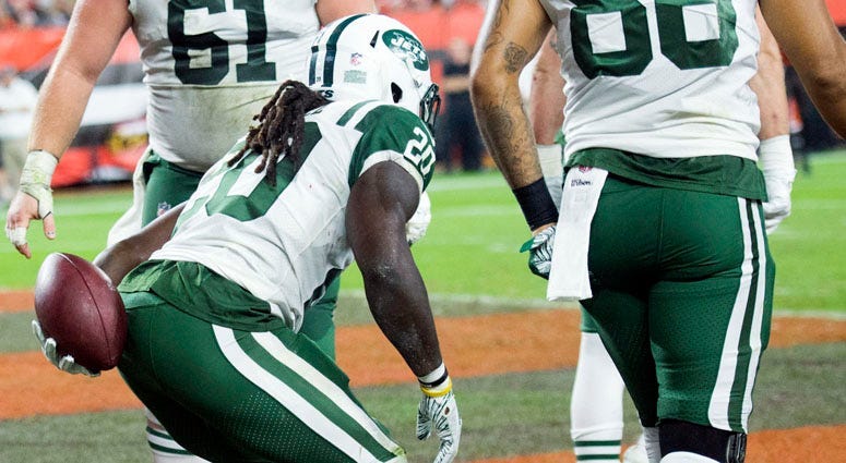 Jets running back Isaiah Crowell celebrates after scoring a touchdown against the Cleveland Browns on Sept. 20, 2018, at FirstEnergy Stadium in Cleveland.