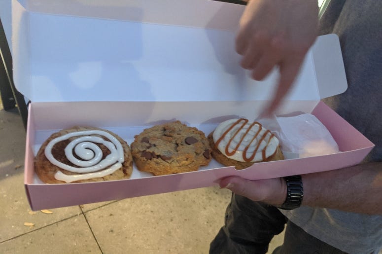 Crumbl Cookie 4 pack