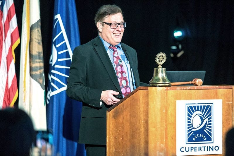 Cupertino Mayor Steven Scharf