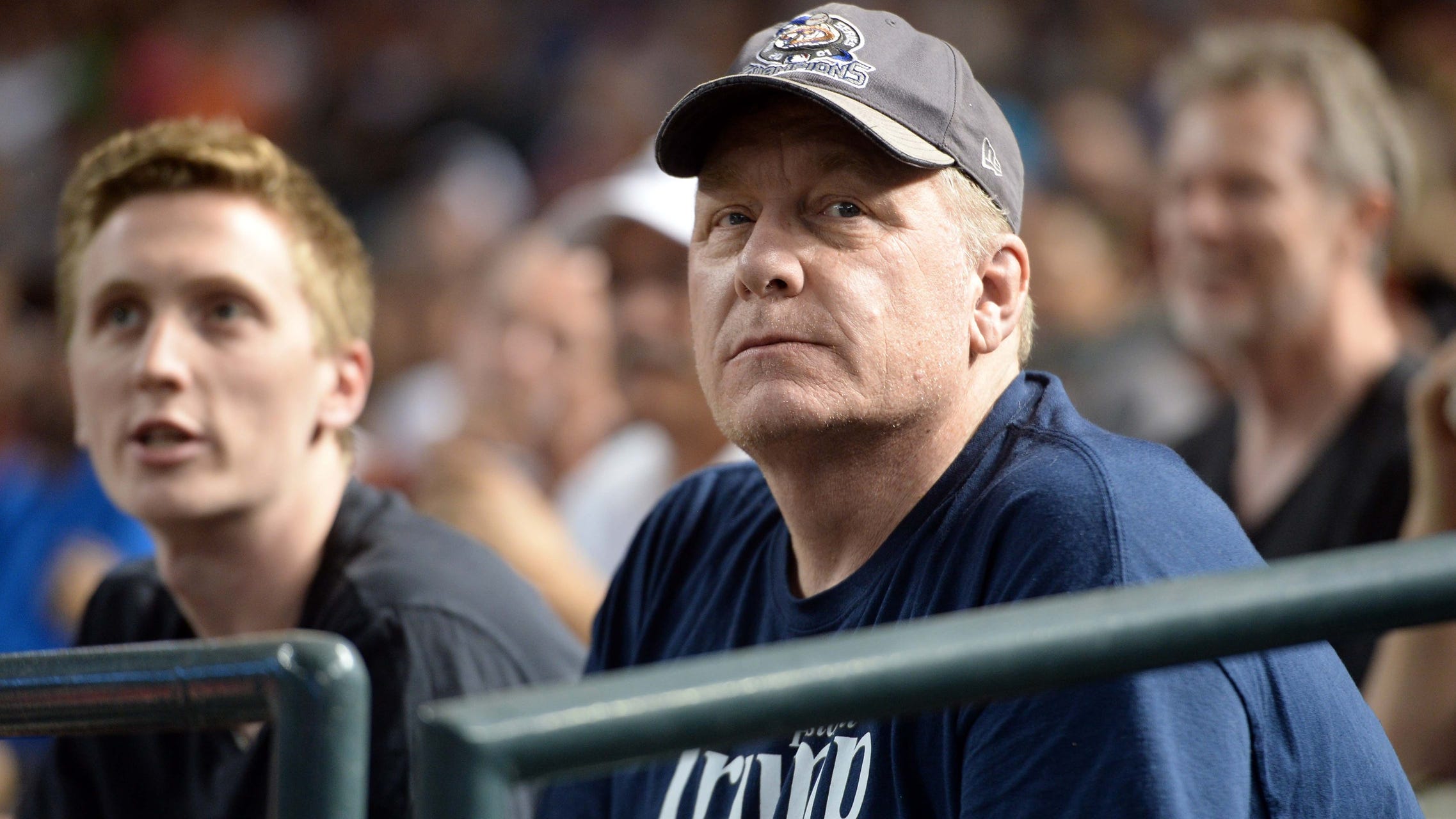 After missing out on Hall of Fame, Curt Schilling announces he will withdraw from ballot