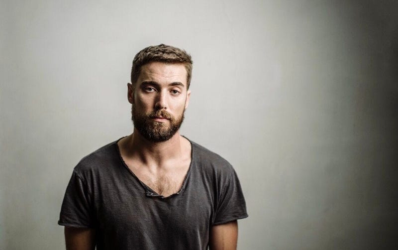 Dustin Milligan