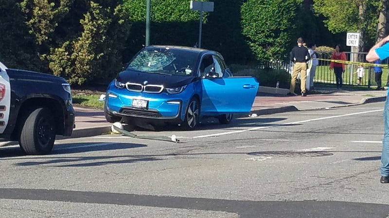 Freeport car hits family