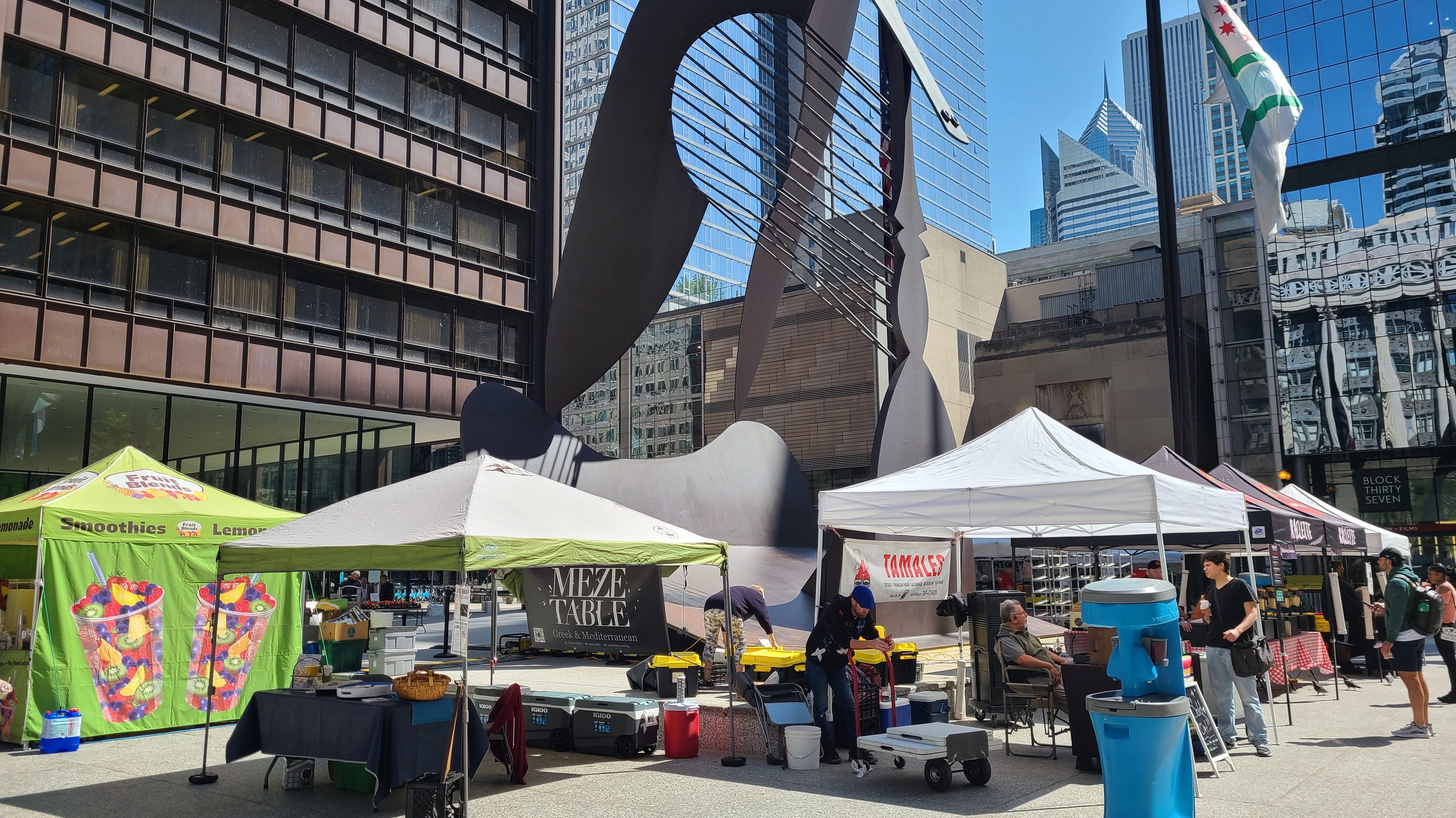 A sign of the season: Weekly farmer's market returns to Daley Plaza