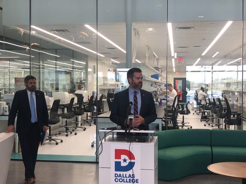 Dallas College wins federal grant for biotech research