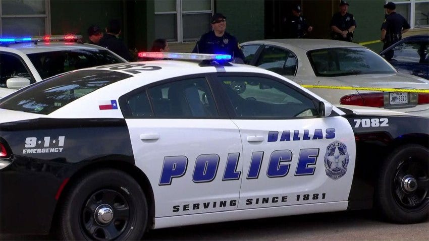Man fatally shot during robbery at Kessler Park apartment complex