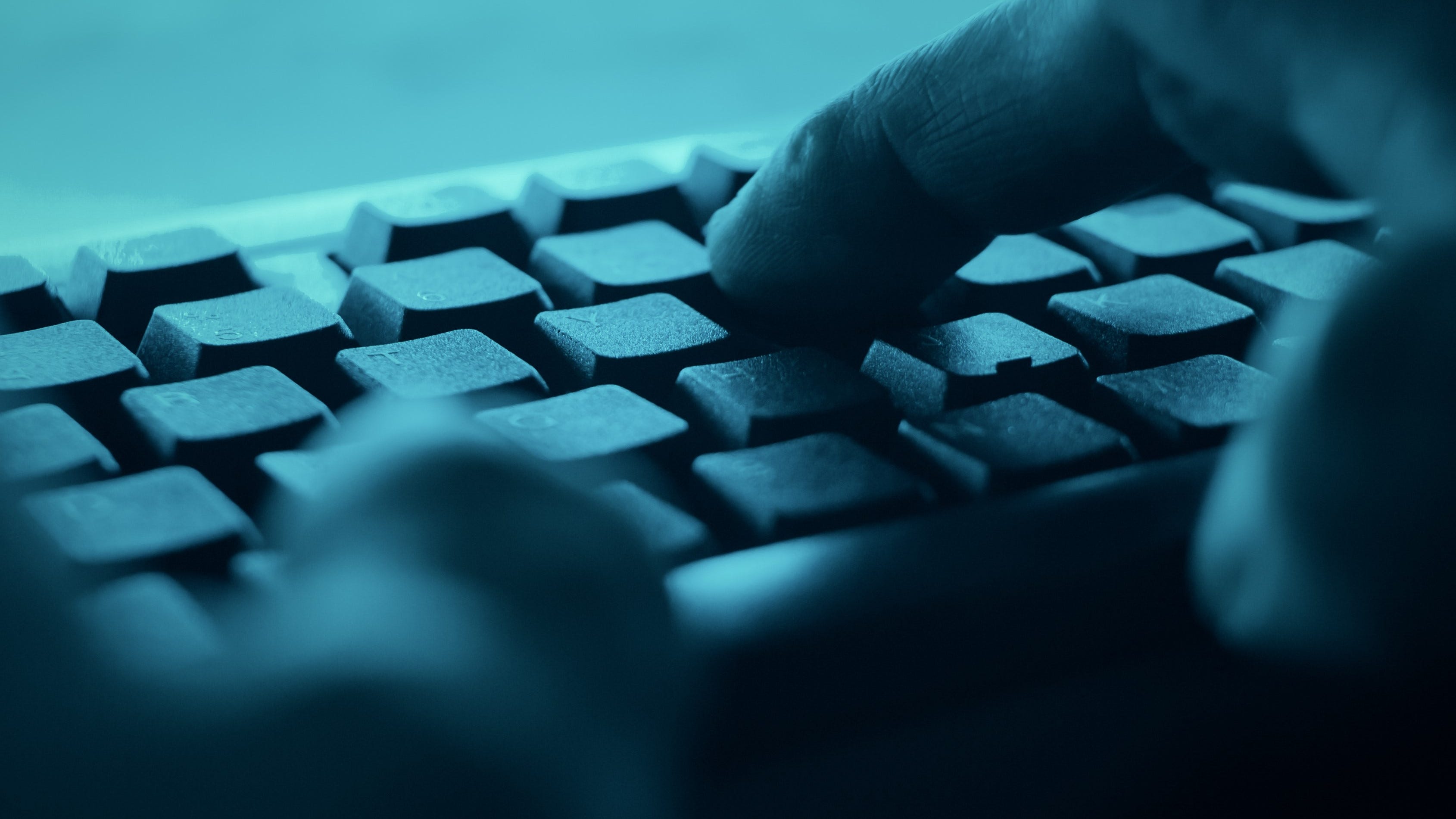 Suburban coach paid underage girls for nude pictures, feds say