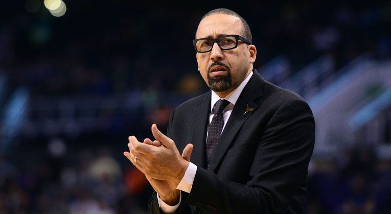 David Fizdale gives direction to his team against the San Antonio Spurs on Apr 15, 2017 in San Antonio, TX, USA. Mandatory Credit: Soobum