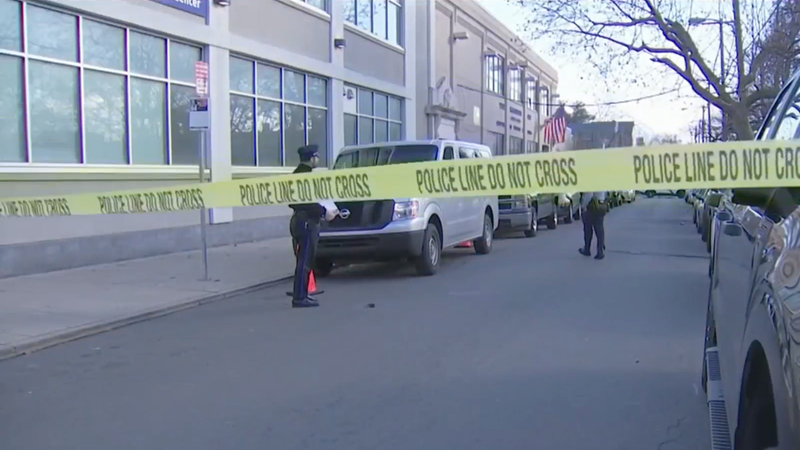 Man shot near day care center in South Philadelphia, police say
