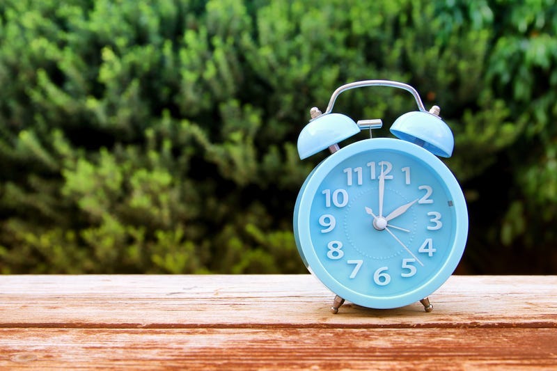 daylight saving time clock
