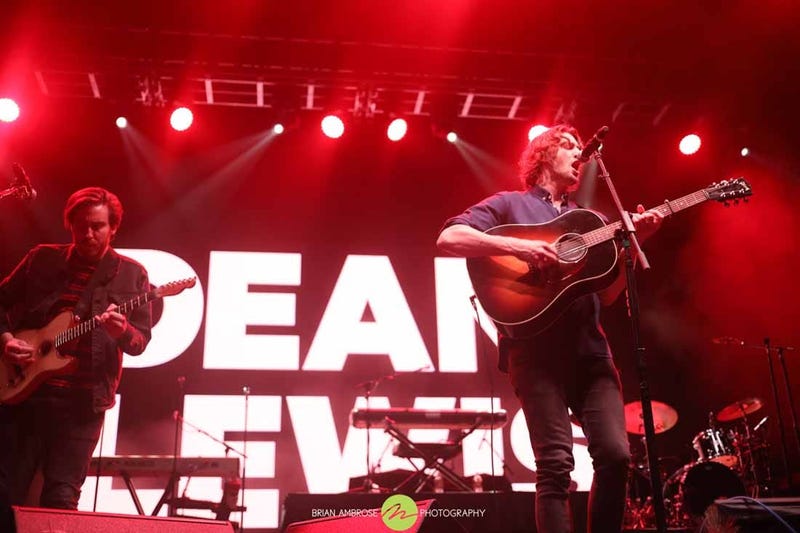 Dean-Lewis-Live.jpg