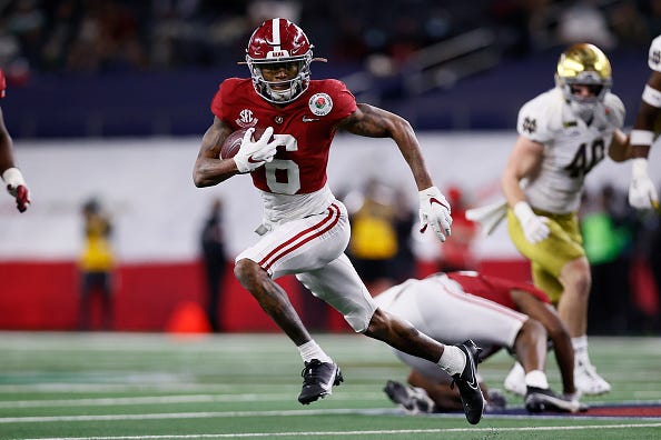 Alabama WR Devonta Smith breaks free in the open field