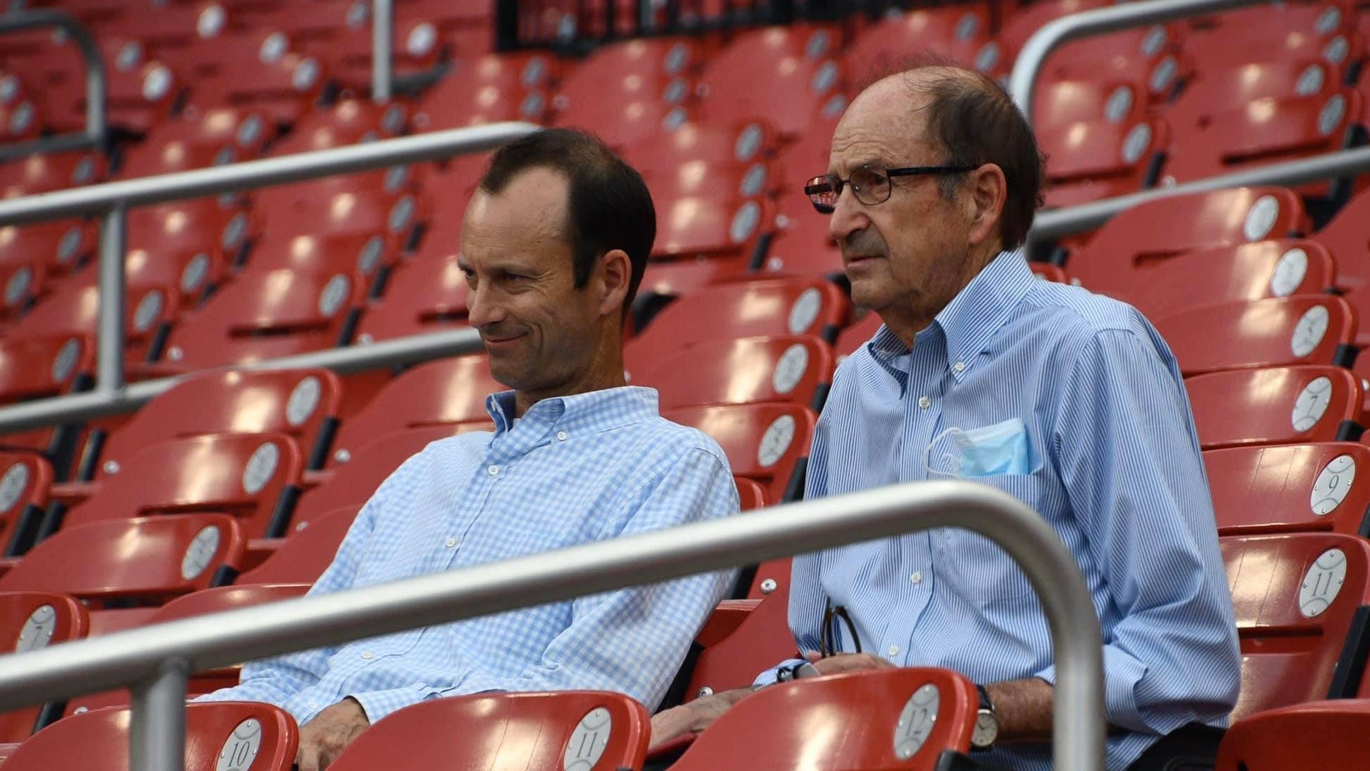 Cardinals chairman on Molina, Wainwright: 'We'd like to have them back'