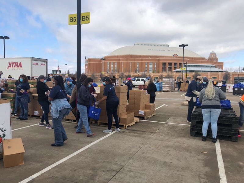 Tarrant Area Food Bank hosting "Meals for Moms"