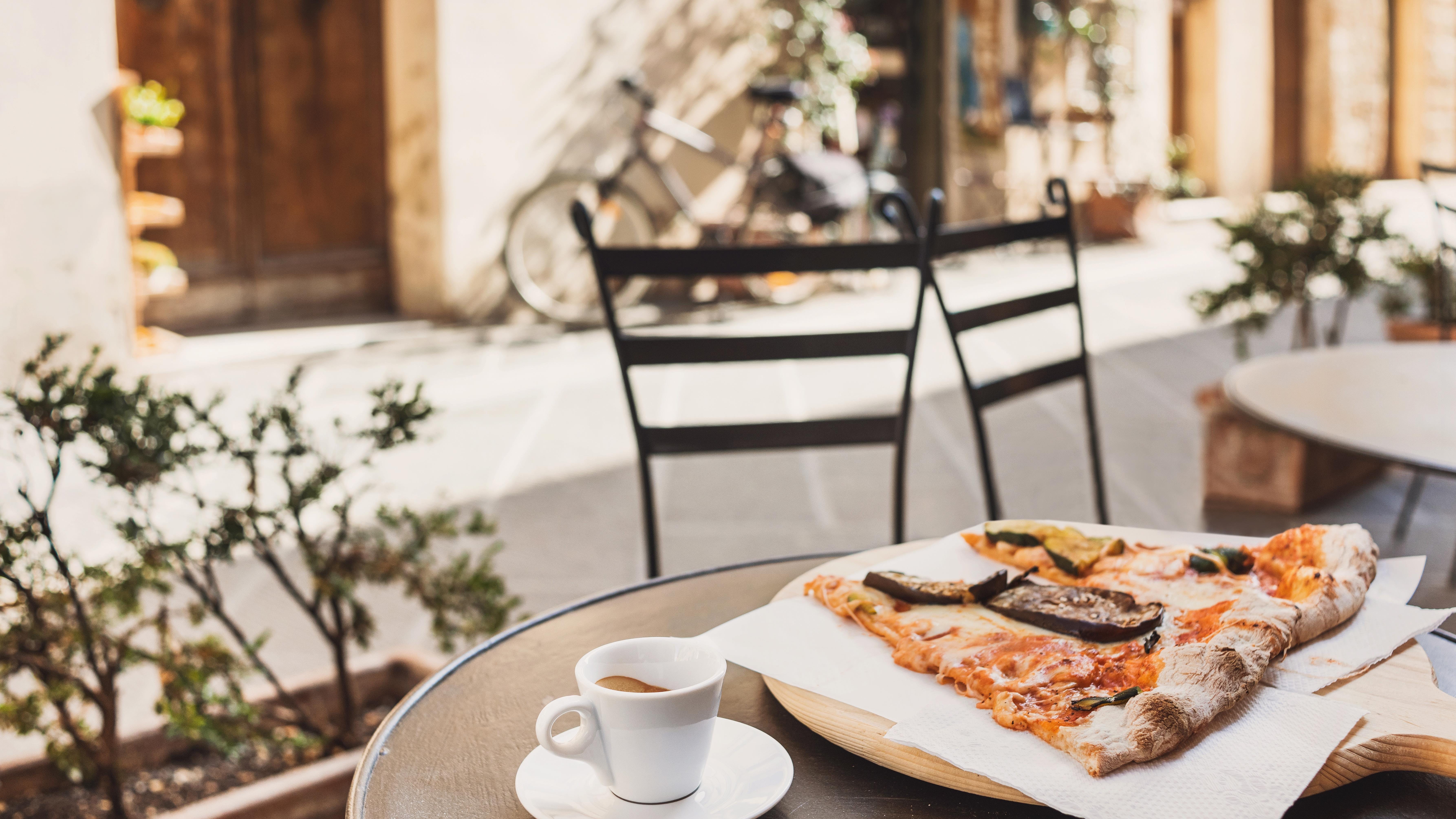 Pritzker Adjusts Reopening Plan For Outdoor Cafes, Activities