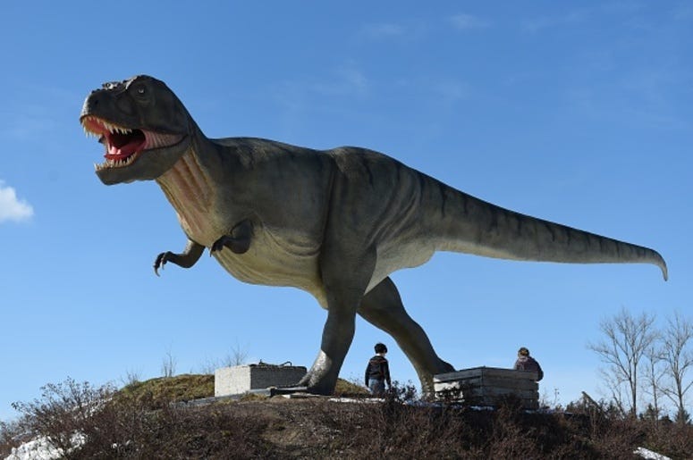 Dinosaur_Statue