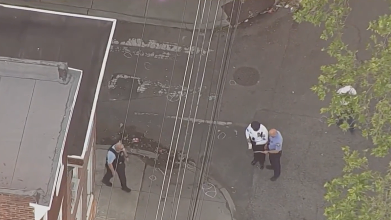 6 people on dirt bikes fire dozens of shots at man on Kensington sidewalk, killing him
