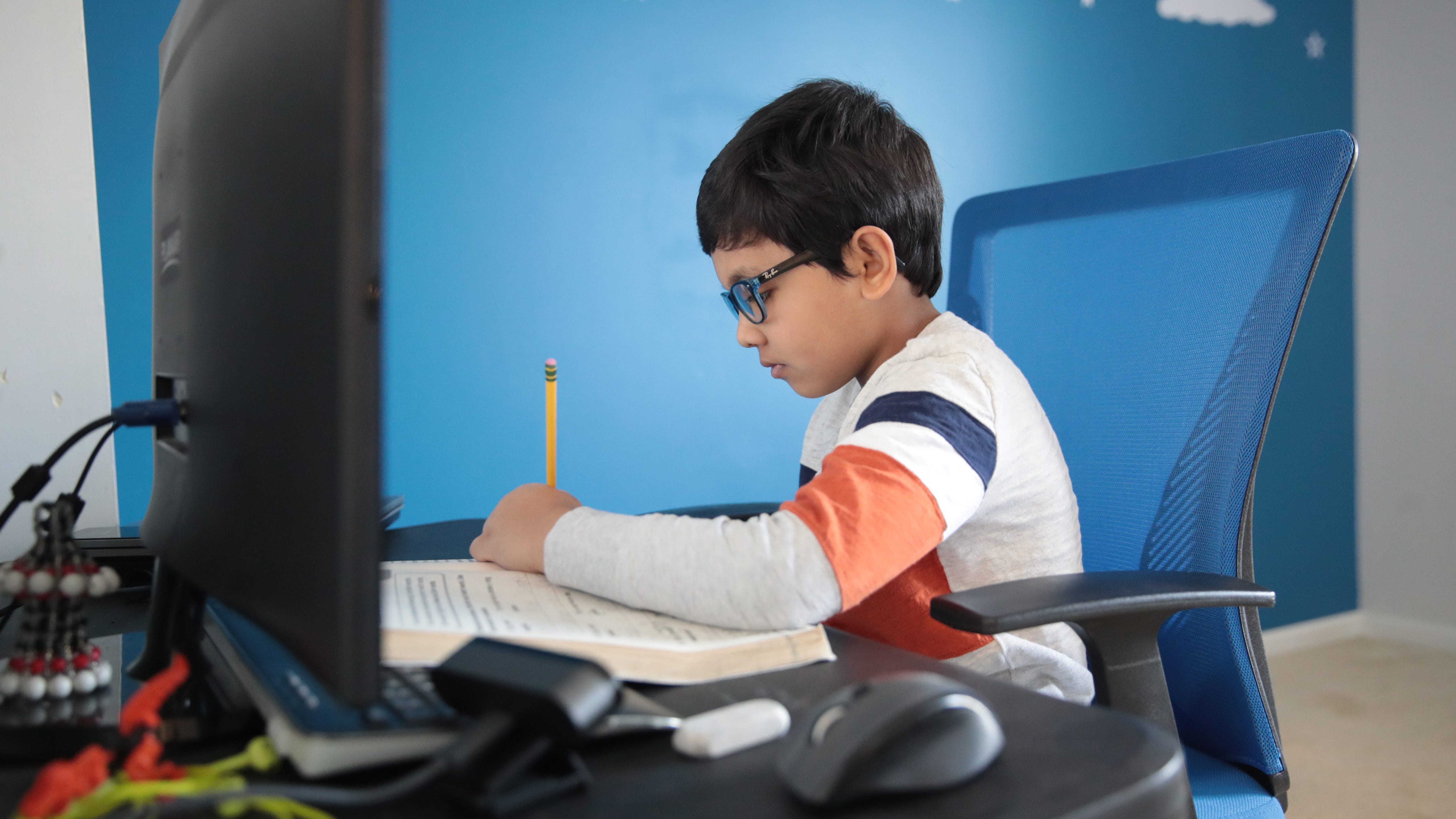 Learning Hubs Seek to Stop Low-Income Kids From Falling Behind