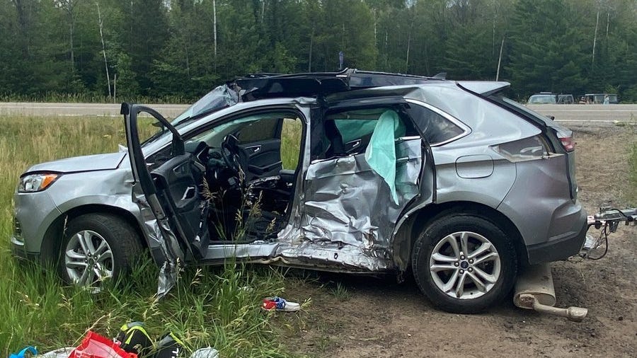 Northern MI crash injures 4 people after SUV hauling jet skis blows through stop sign: MSP