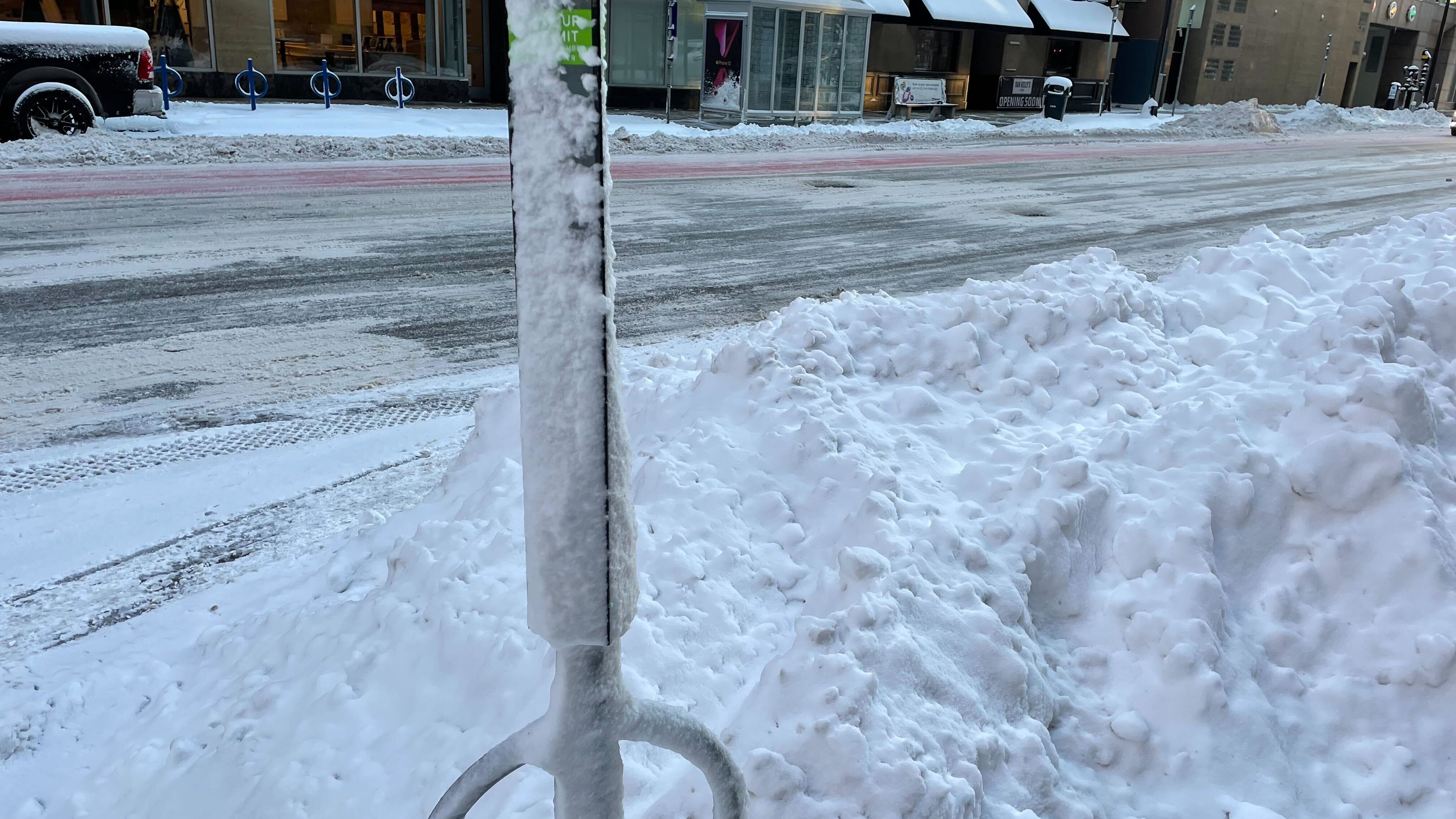 Winter storm drops 11.8 inches at MSP, 20 inches reported in Woodbury