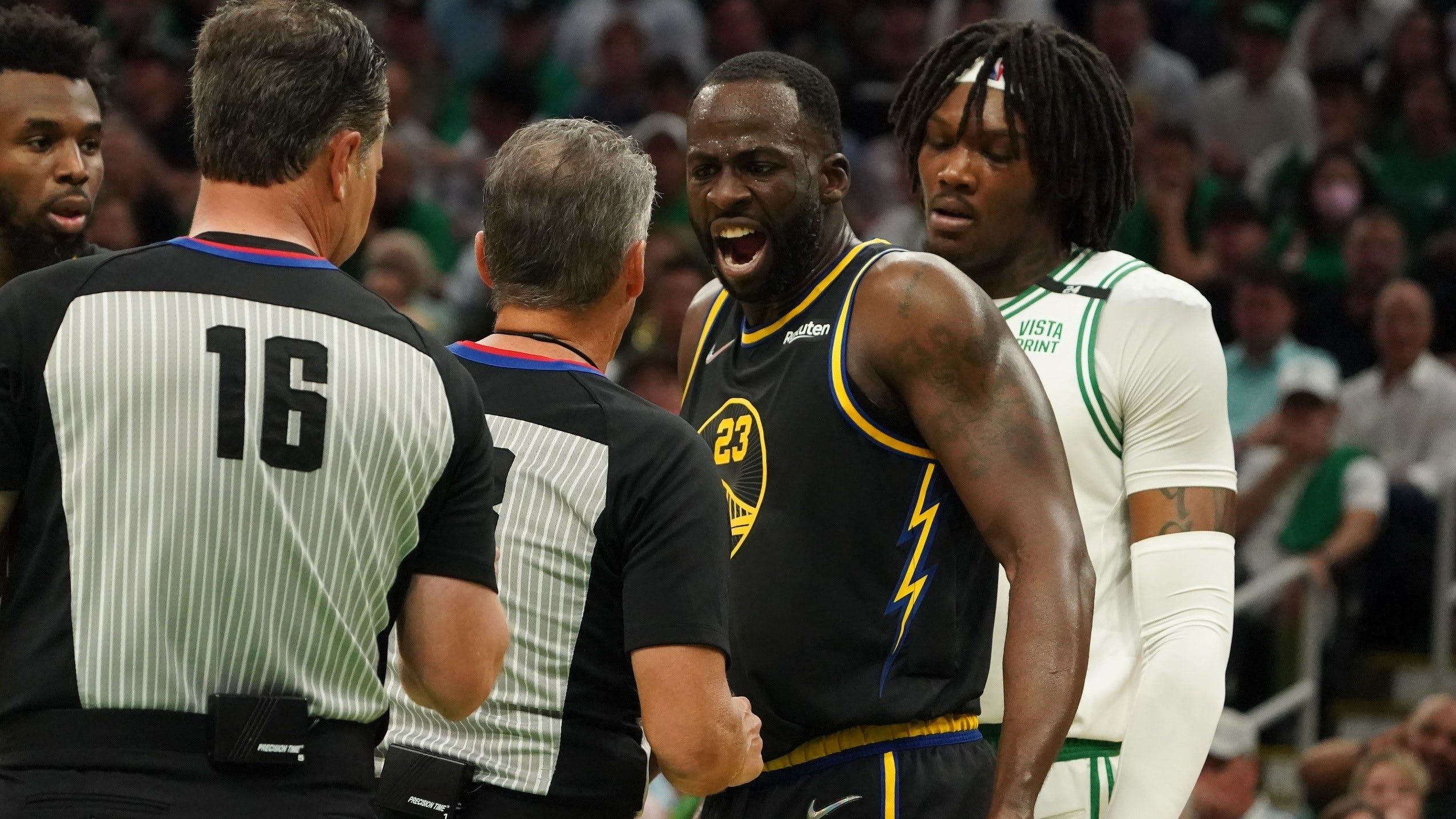 Draymond Green falls flat in front of hostile Boston crowd in Game 3