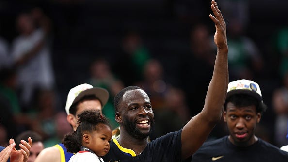 Draymond Green at Warriors parade: 'I'm going to continue to destroy people on Twitter'
