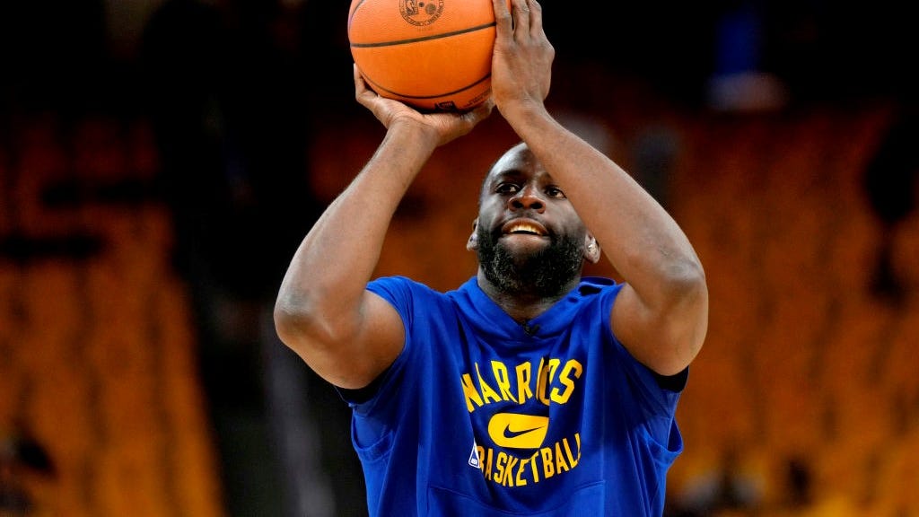 Mic'd up Draymond Green defends Dub Nation to Charles Barkley during warmups