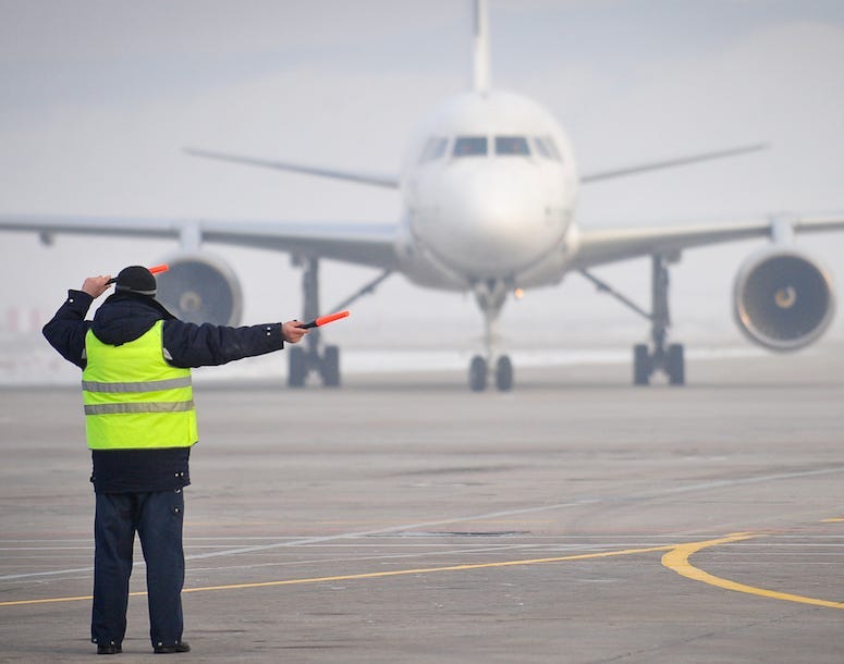Airport, Employe, Directing, Plane, Tarmac