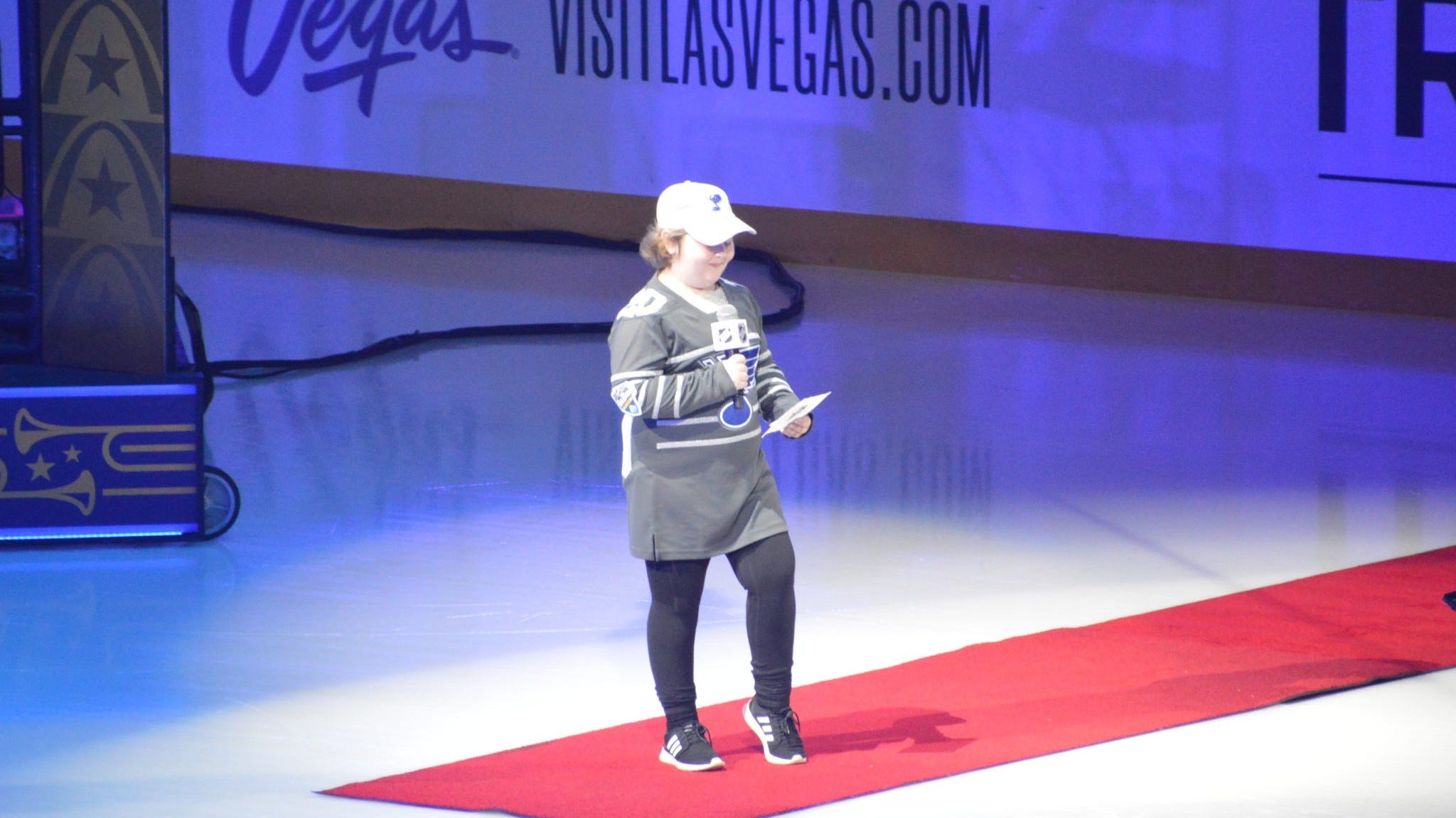 WATCH: Laila Anderson brings down the house with Blues All-Star intros