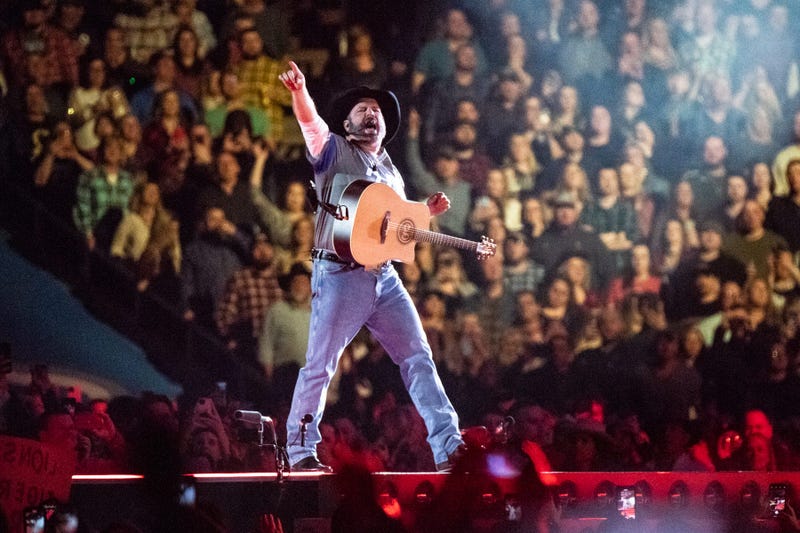 Garth Brooks gallery Ford Field 2020