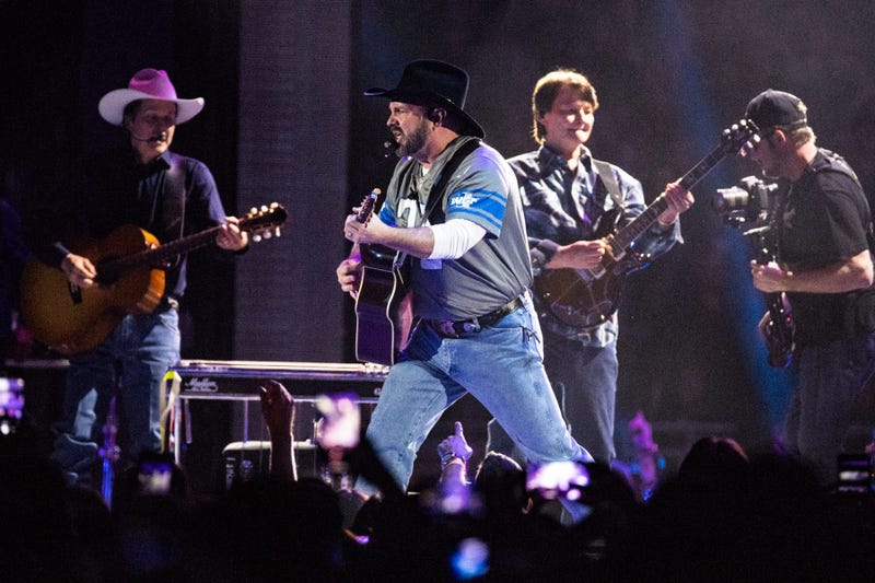 Garth Brooks gallery Ford Field 2020