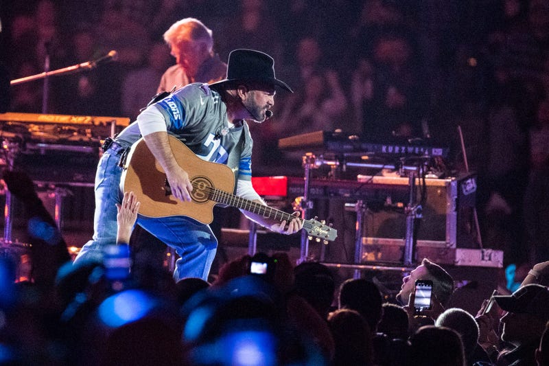 Garth Brooks gallery Ford Field 2020