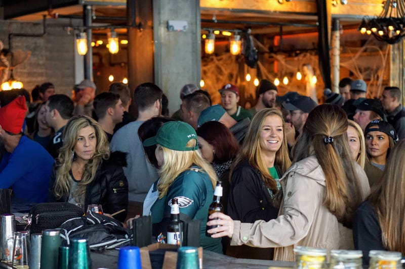 Eagles fans at bar