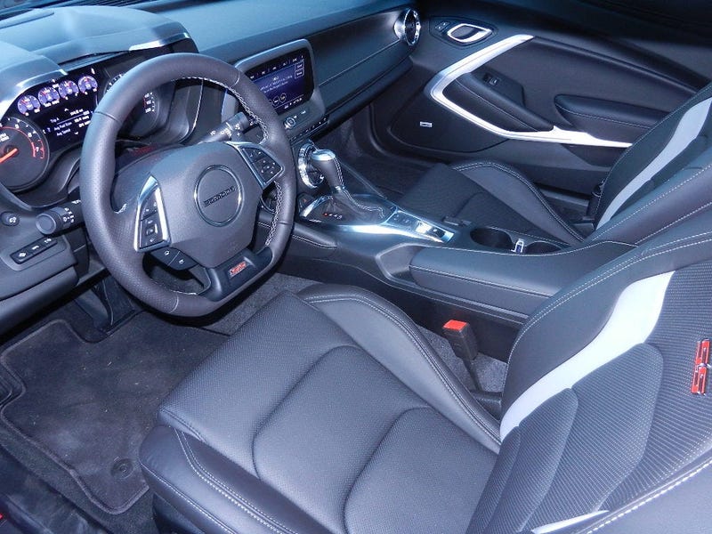 Chevy Camaro 2SS