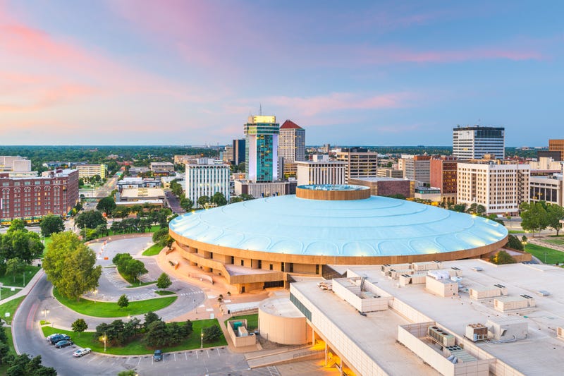 Wichita, Kansas, USA downtown skyline at dusk