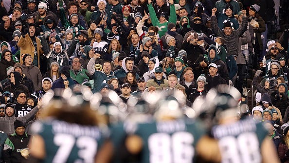 WATCH: Fight breaks out between Eagles and Chiefs fan at Lincoln Financial Field