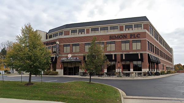 Metro Detroit steak & seafood restaurant faces lawsuit alleging racist comments, practices