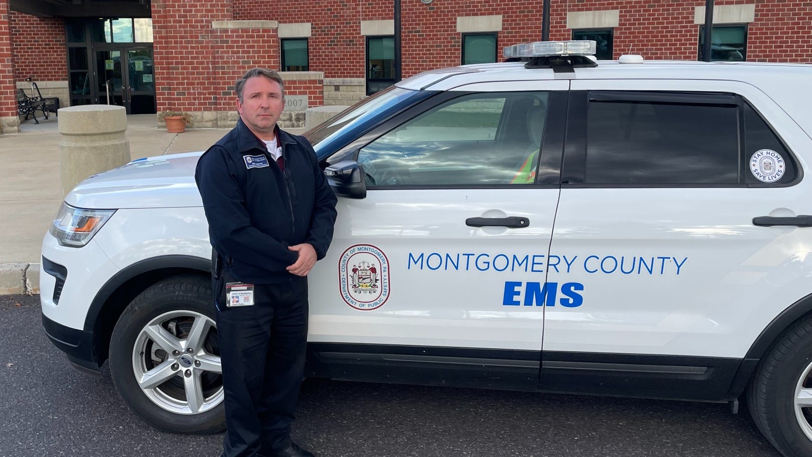 What paramedics need to know when you call 911